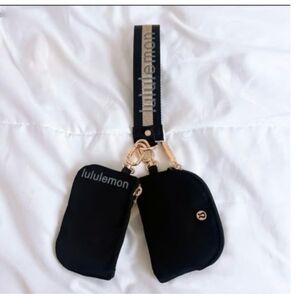 COPY - lululemon keychain dual pouch black